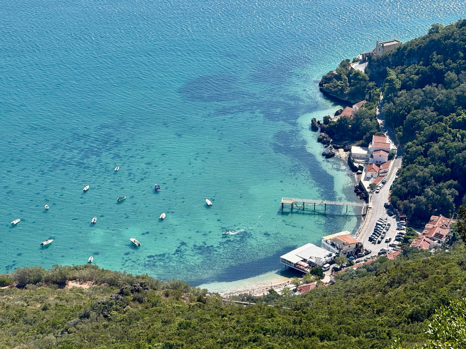 FULL DAY TOUR - SURFING + ARRÁBIDA WINE TASTING