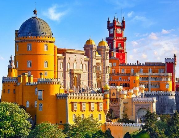 Sintra Day Trip from Lisbon: A One-Day Itinerary & Guide