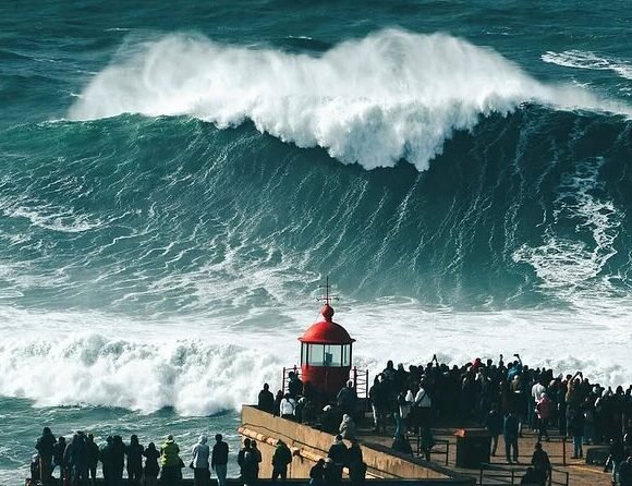 Nazaré Big Waves: Your Complete Guide to Witnessing Portugal’s Monster Surf